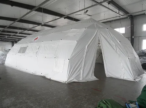 Бели шатор хитне медицинске помоћи за 20 особа